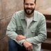 homem-sorridente-de-vista-frontal-posando-para-cv_23-2149927614[1]